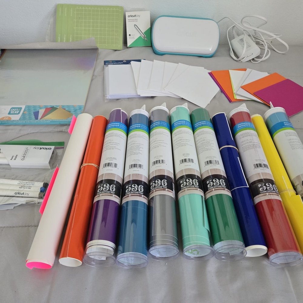 Cricut Bundle with Multicolor Vinyl Roll Set for Creative Decorations